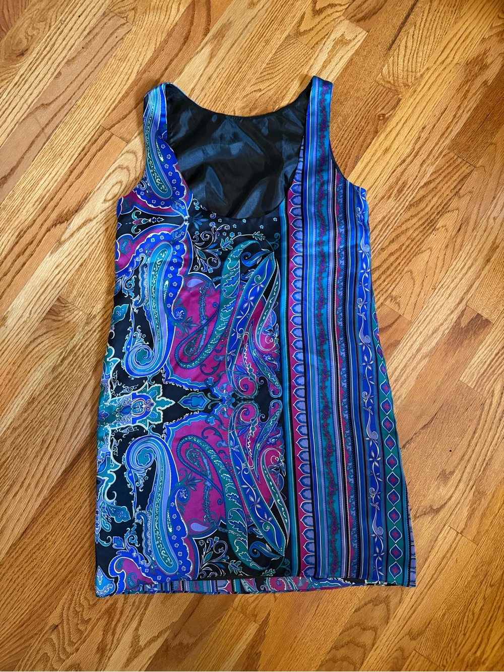 100% Silk Sleeveless Paisley Shift Dress in Blue & Purple - Picture 2 of 4